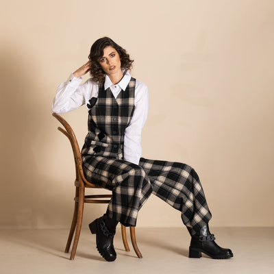 Megan Salmon - Aberdeen Waistcoat - Black - MSW26-M5716