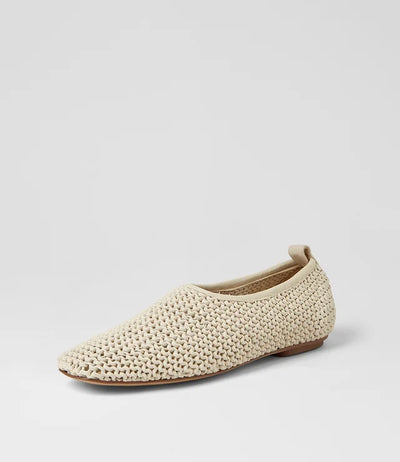 Django & Juliette - Vevia Flats - White