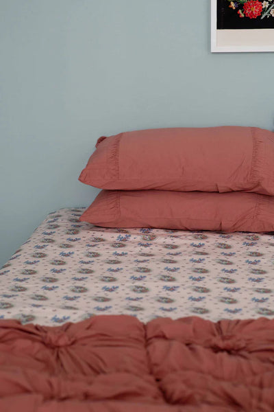 Lazy Bones - Rosette Quilt | Cedar | King