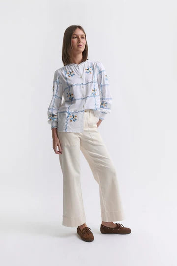 Kireina - Carol Shirt - Coconut White - KAU260018