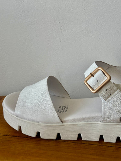 Django & Juliette - Babels Sandal - White