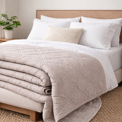 Angads - Sula Spread 260x280 - Taupe Stripe