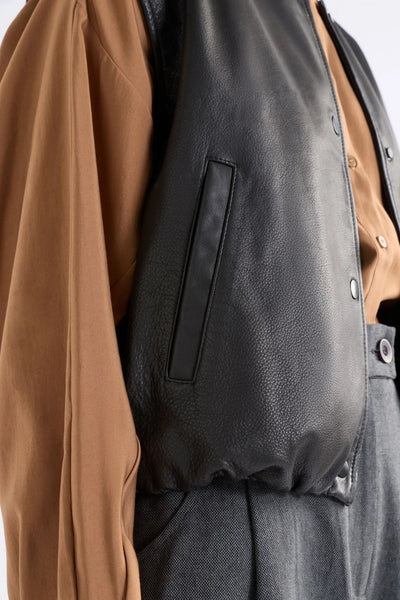 Elk - Striind Vest - Black