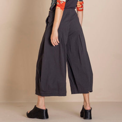 Megan Salmon - Tabinet Giselle Pant - Black