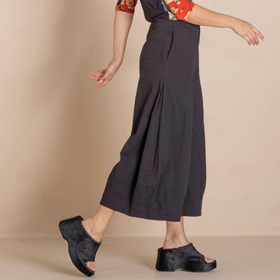 Megan Salmon - Tabinet Giselle Pant - Black