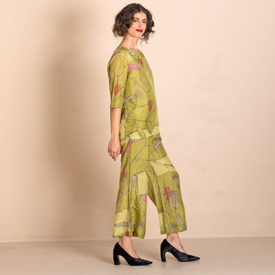 Megan Salmon - Wall Lettuce Tee Top